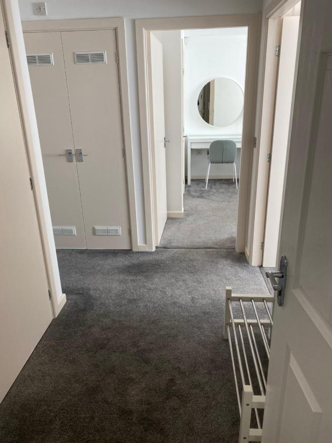 Marine Viewing 2 Bedrooms Flat Manchester Zewnętrze zdjęcie