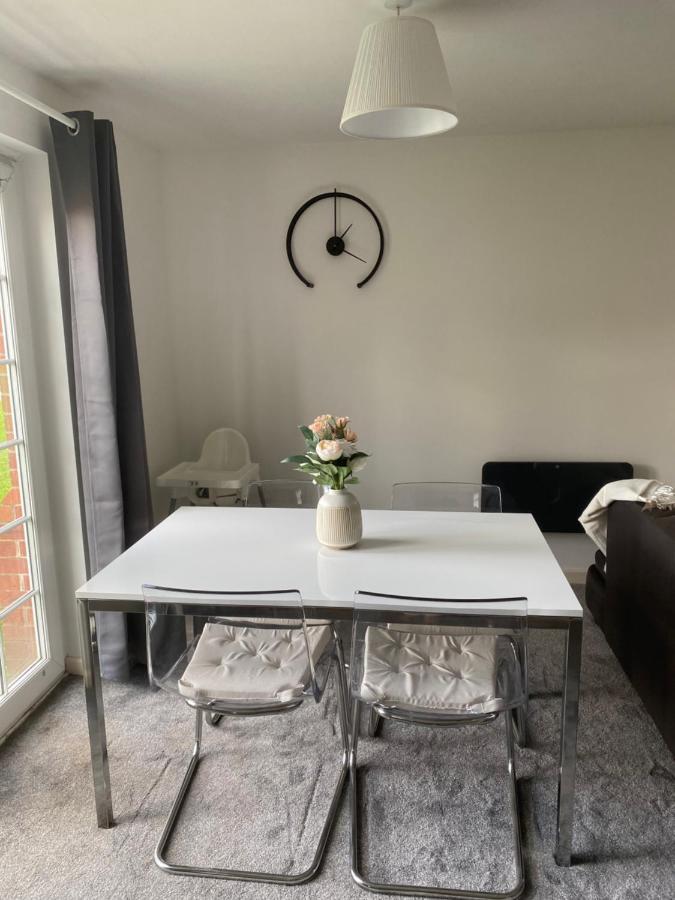 Marine Viewing 2 Bedrooms Flat Manchester Zewnętrze zdjęcie